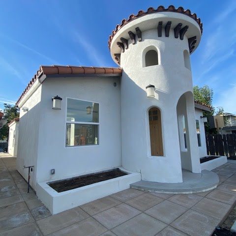 https://www.essentialdi.com/wp-content/uploads/2023/01/94bed12df6c5257f6cac1c5aee142f3316044dd3-14-480x480.jpg